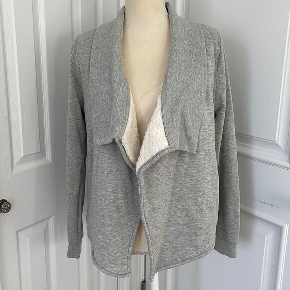 Olive & Oak Waterfall sherpa lined grey cardigan - Picture 1 of 9